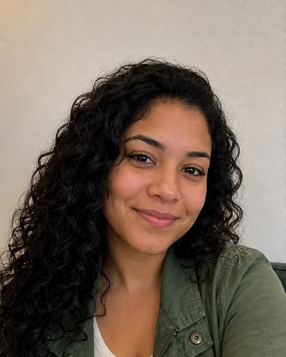 Après: How a calmer background gives the face more room